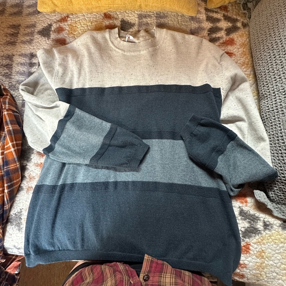 Women’s sweater